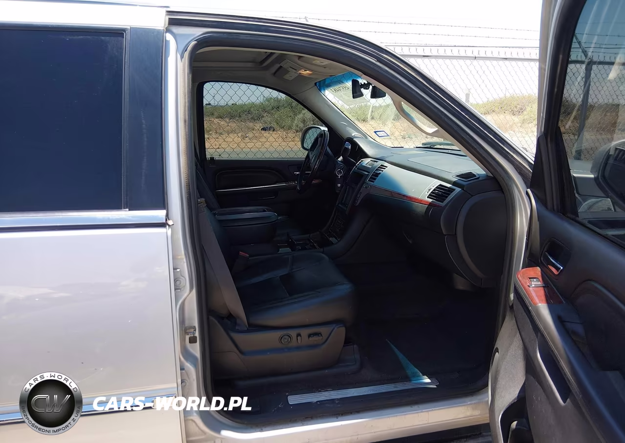 2014 Cadillac Escalade Luxury VIN:1GYS4BEF7ER231061 - 5