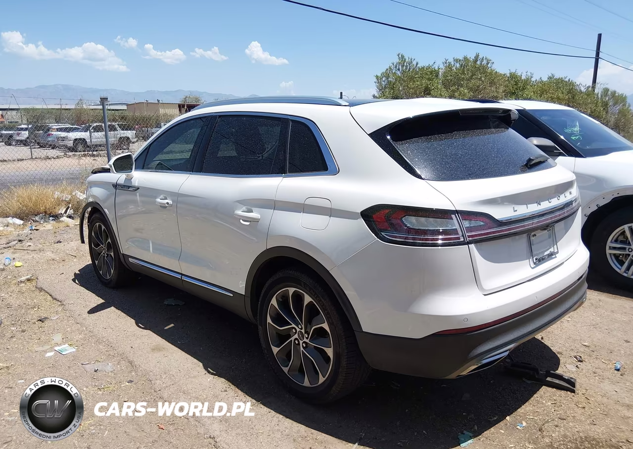 2022 Lincoln Nautilus Reserve VIN:2LMPJ8KP0NBL16802 - 3