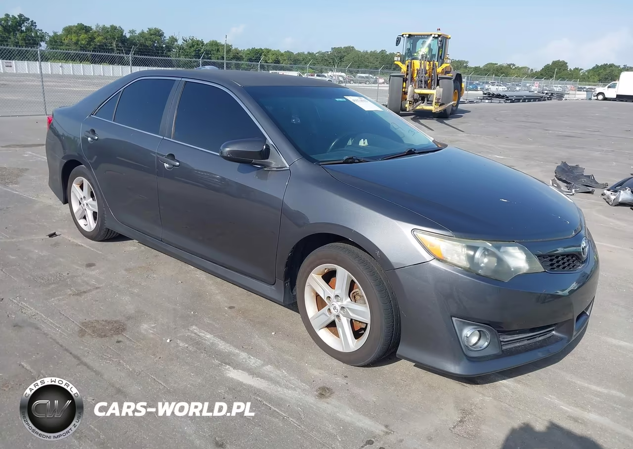 2012 Toyota Camry Se – zdjęcie 1 z 11