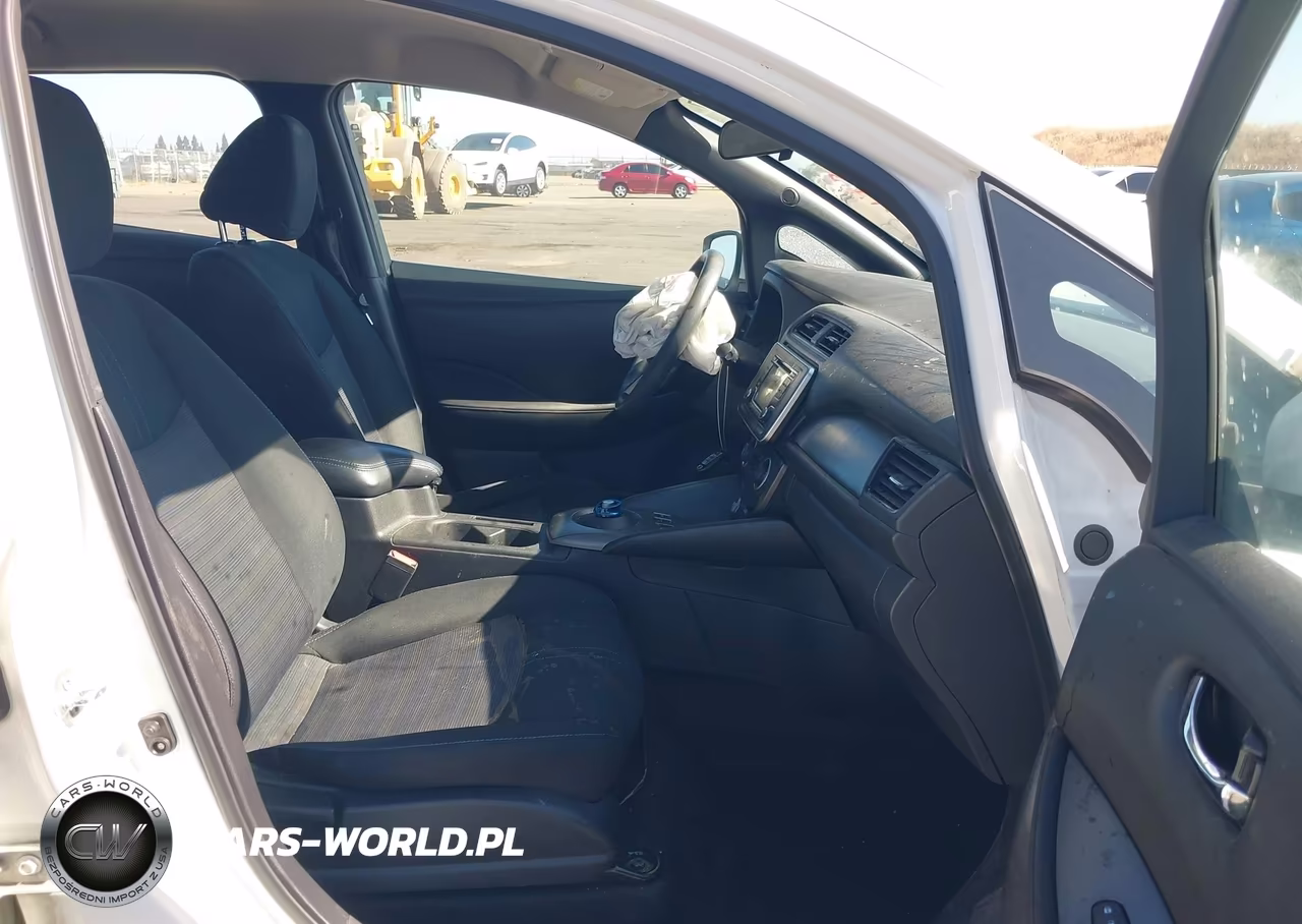 2019 Nissan Leaf S VIN:1N4AZ1CP3KC303063 - 5