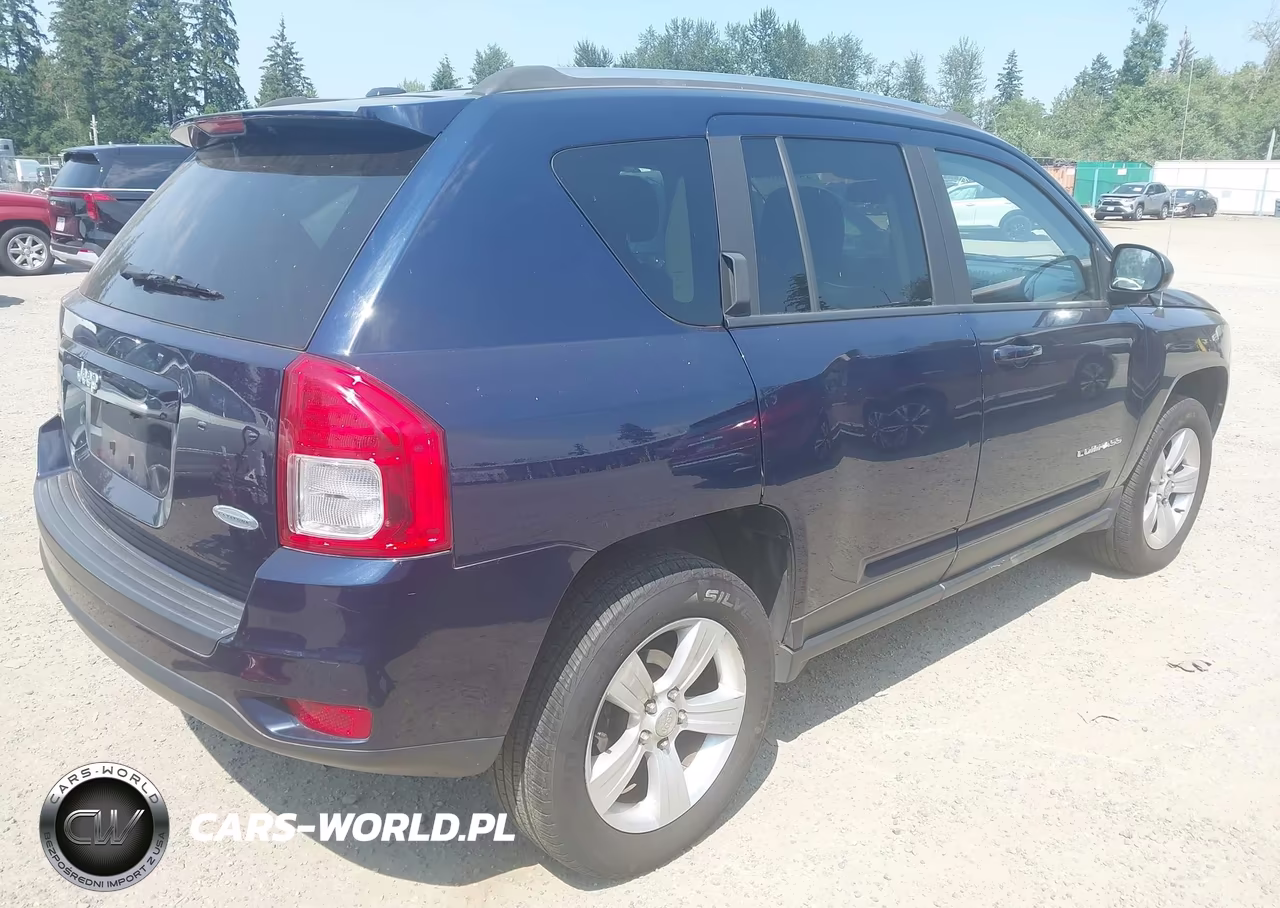 2012 Jeep Compass Latitude VIN:1C4NJDEBXCD676618 - 4