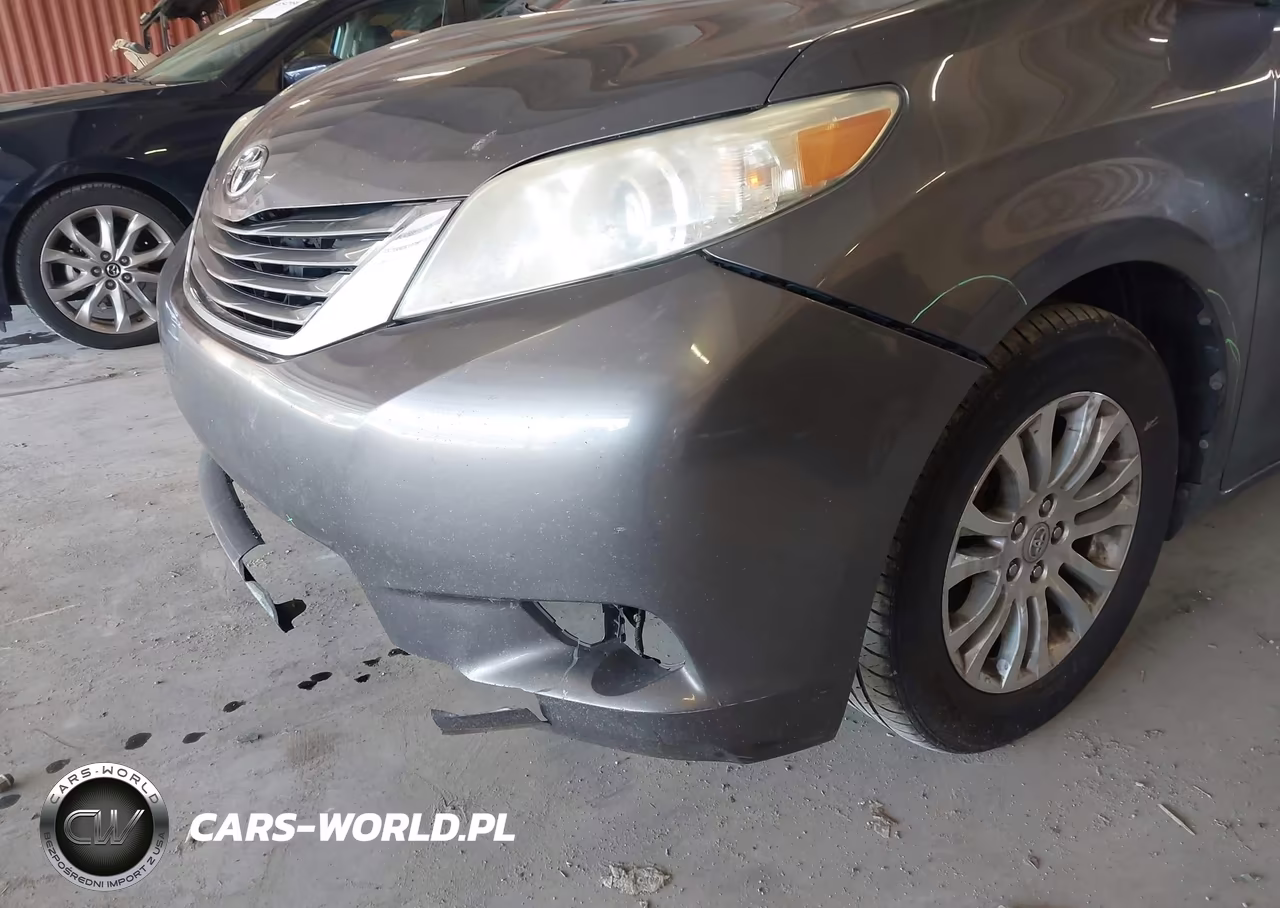 2011 Toyota Sienna Xle V6 VIN:5TDYK3DC6BS007067 - 17