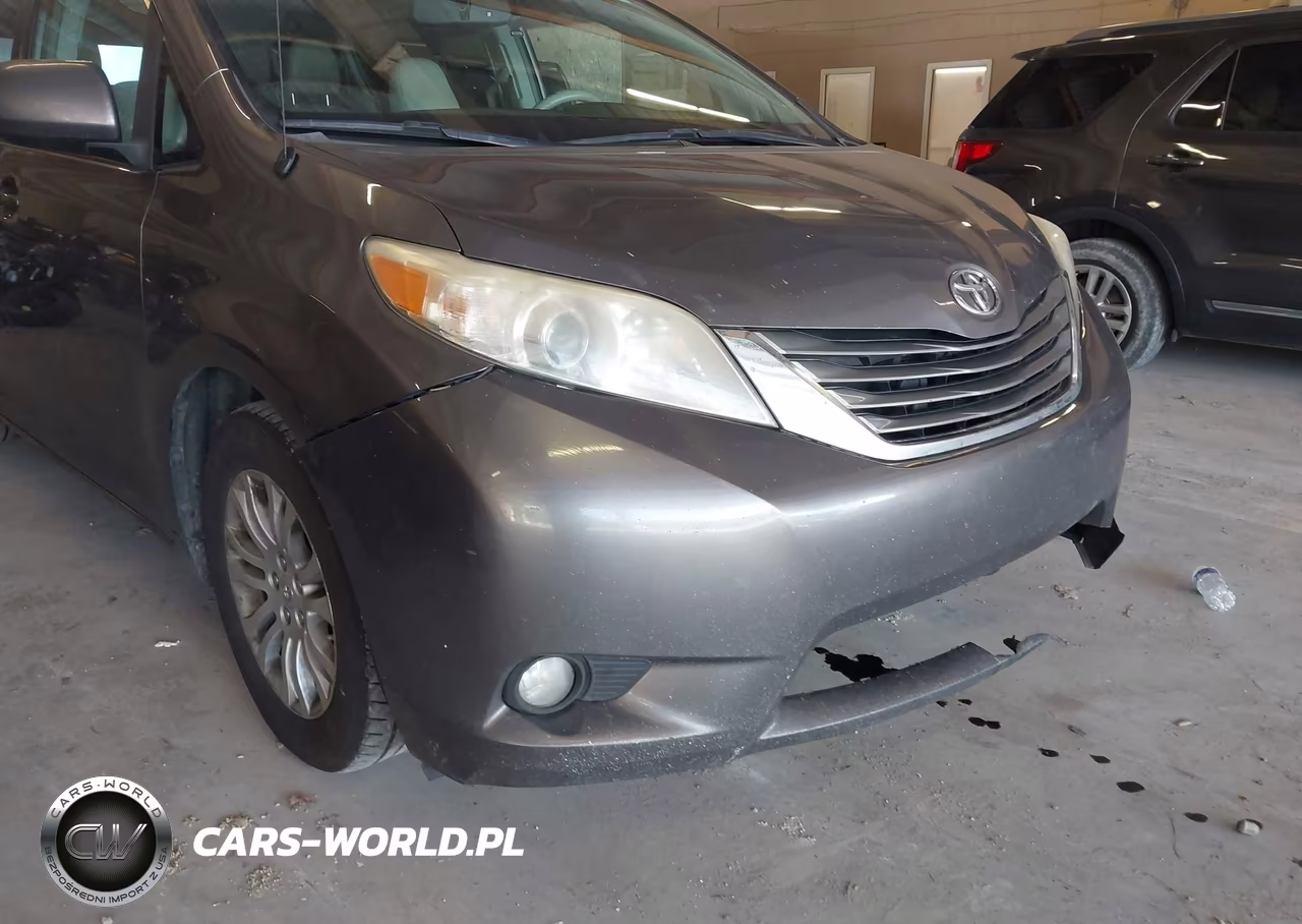 2011 Toyota Sienna Xle V6 VIN:5TDYK3DC6BS007067 - 18