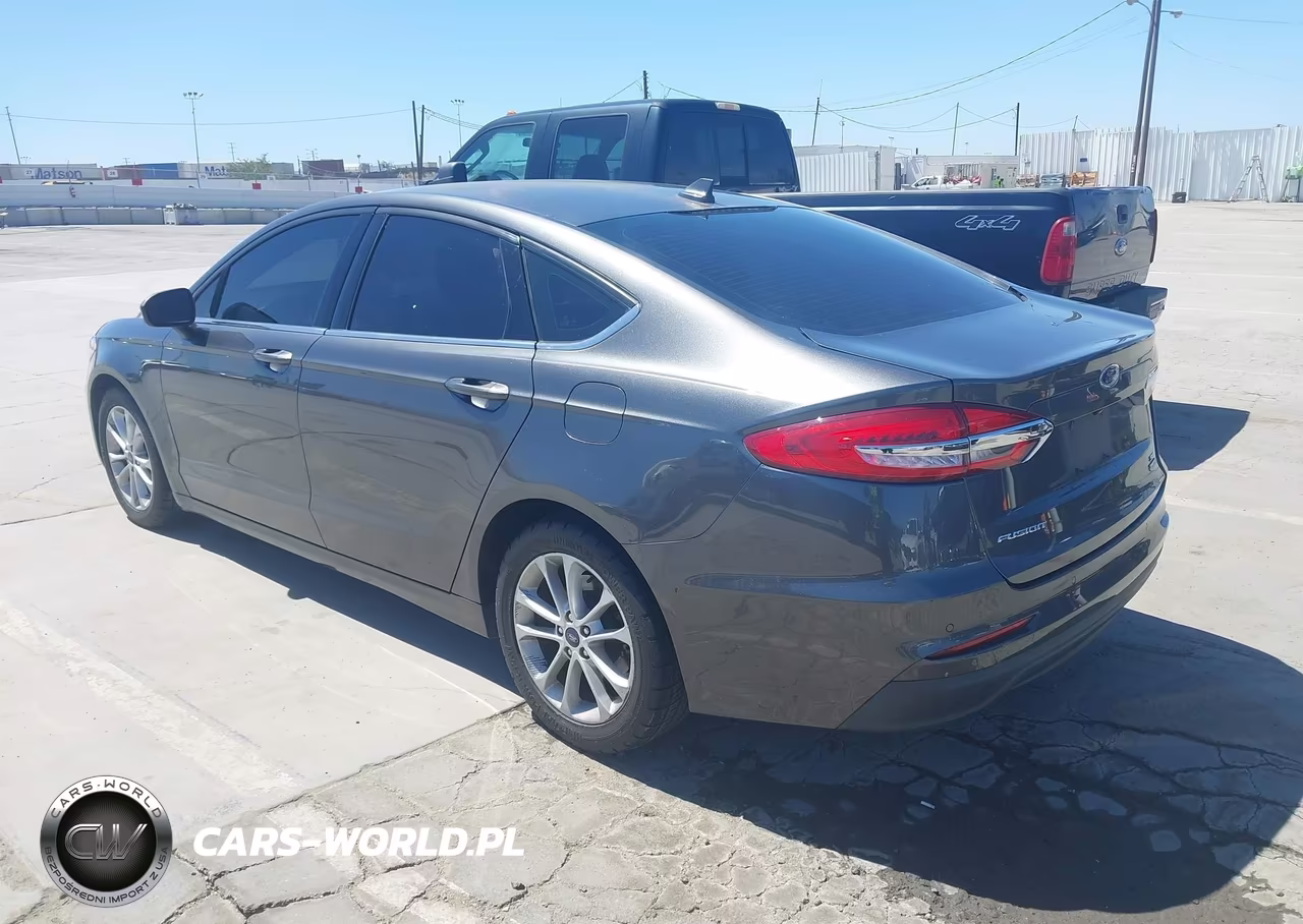 2019 Ford Fusion Se VIN:3FA6P0HD6KR135103 - 3