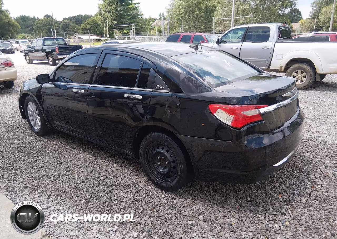 2011 Chrysler 200 Limited VIN:1C3BC2FG9BN596784 - 3
