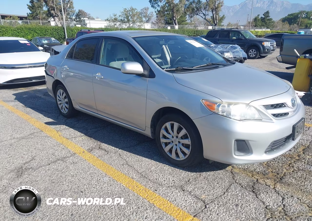 2012 Toyota Corolla Le – zdjęcie 1 z 18