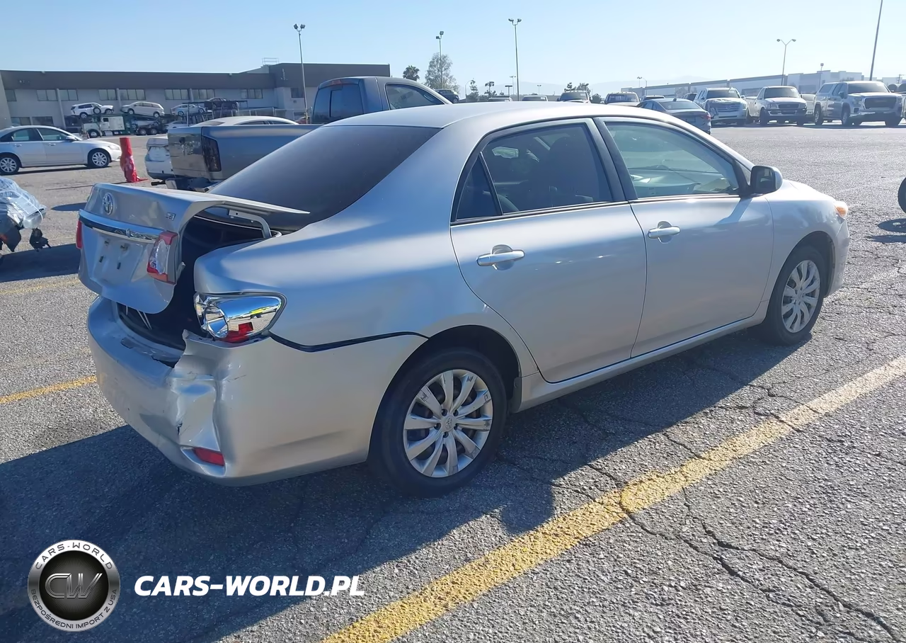 2012 Toyota Corolla Le VIN:JTDBU4EE8C9172415 - 4