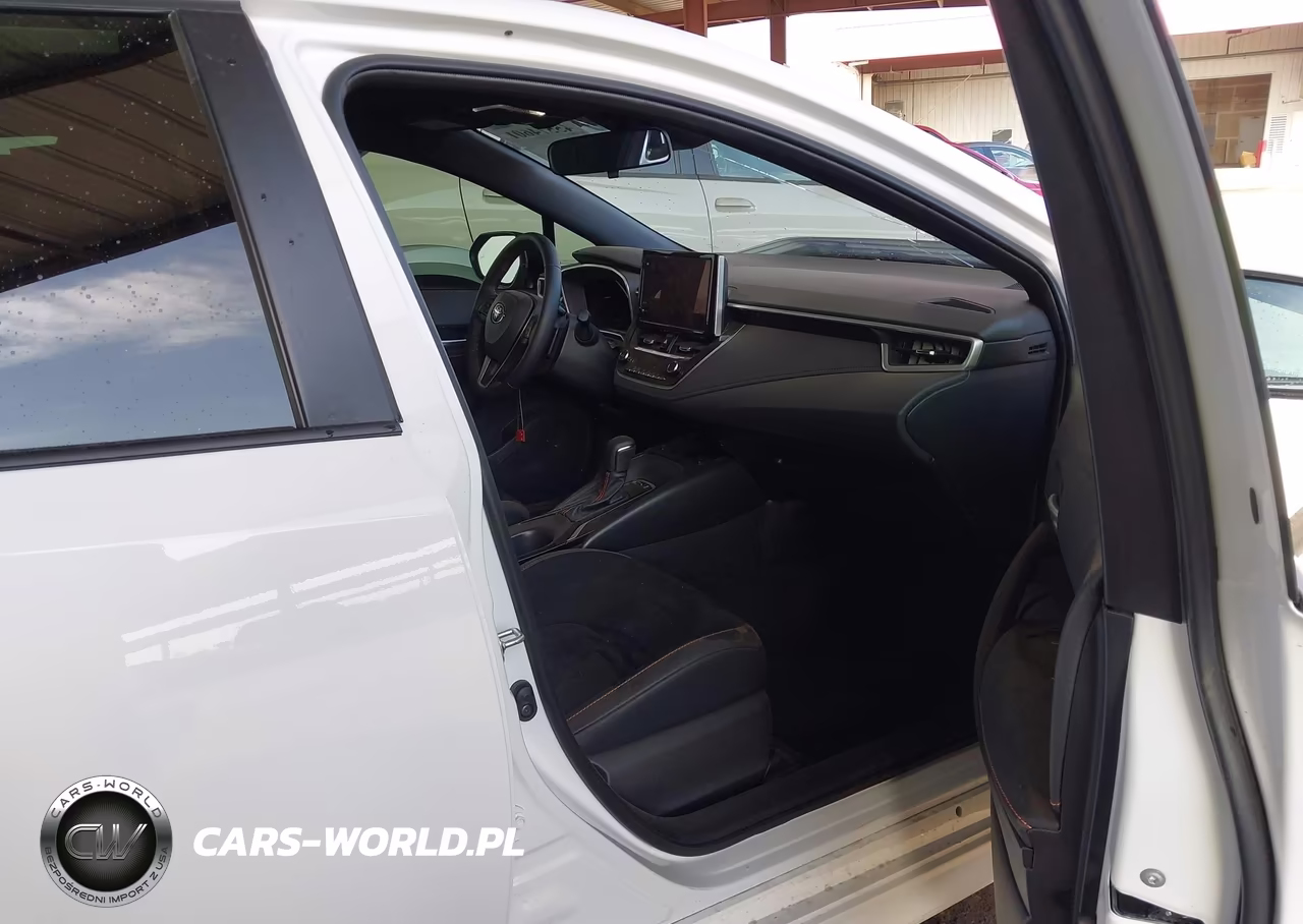 2026 Toyota Corolla Se VIN:JTND4MBE7T3258388 - 5