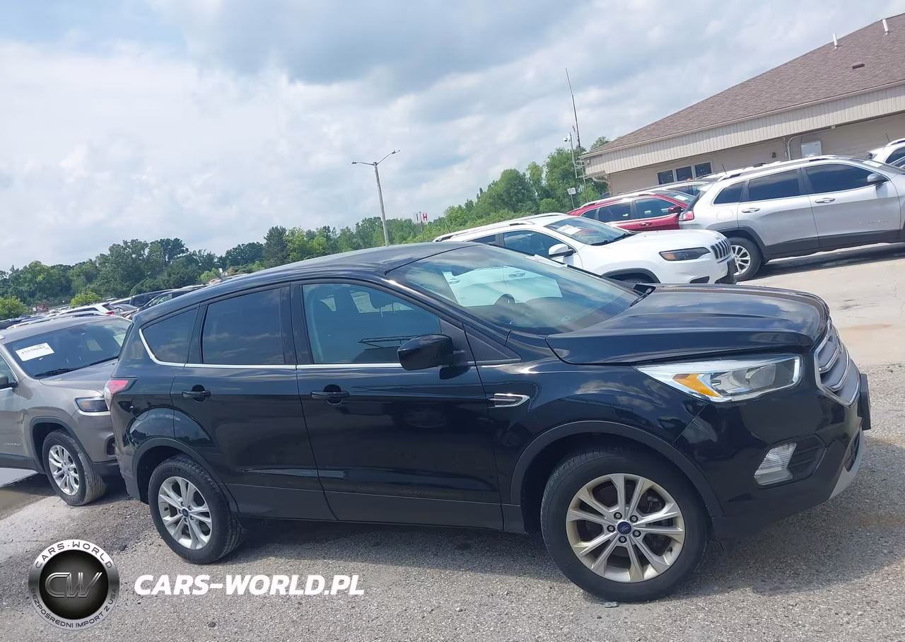 2017 Ford Escape Se VIN:1FMCU9GD2HUA41275 - 12