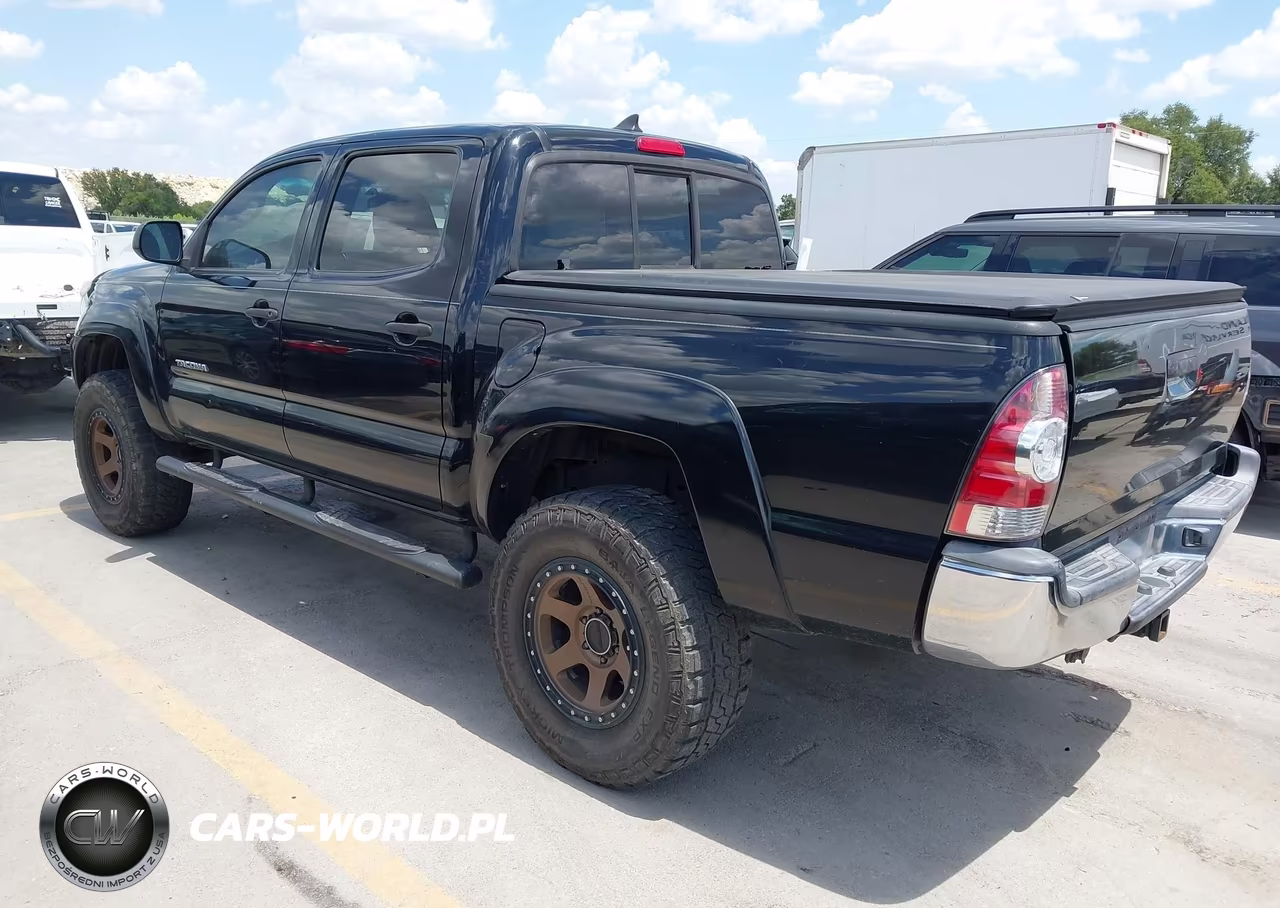 2014 Toyota Tacoma Prerunner V6 VIN:5TFJU4GN8EX063332 - 3
