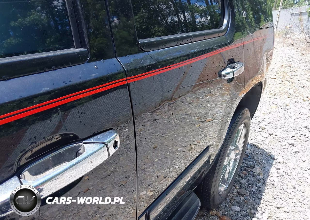2007 Chevrolet Tahoe Ls VIN:1GNFC13C57R279388 - 14