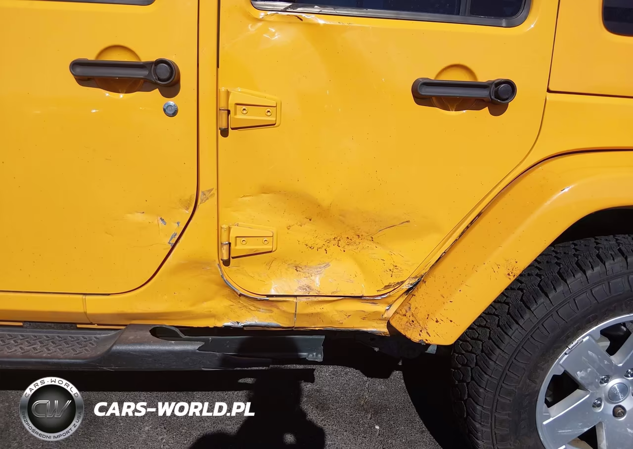 2012 Jeep Wrangler Unlimited Sahara VIN:1C4BJWEG8CL196559 - 6