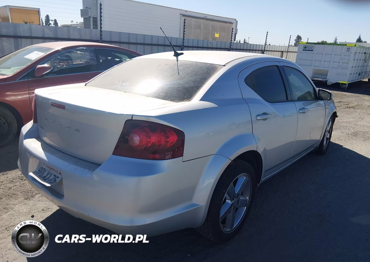 2011 Dodge Avenger Lux VIN:1B3BD2FG9BN510531 - 4