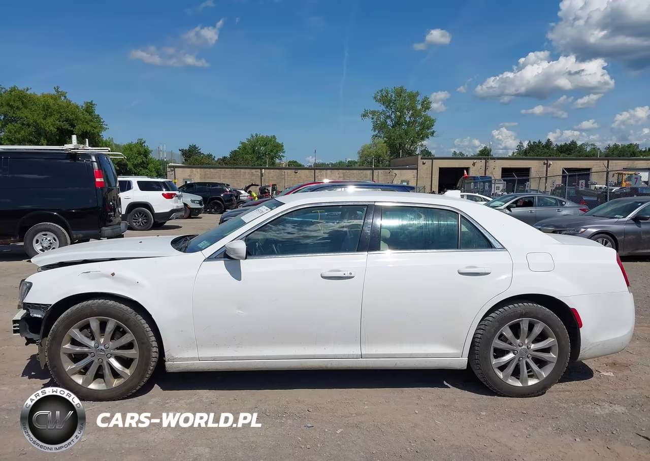2020 Chrysler 300 Touring L Awd VIN:2C3CCARG7LH148404 - 15