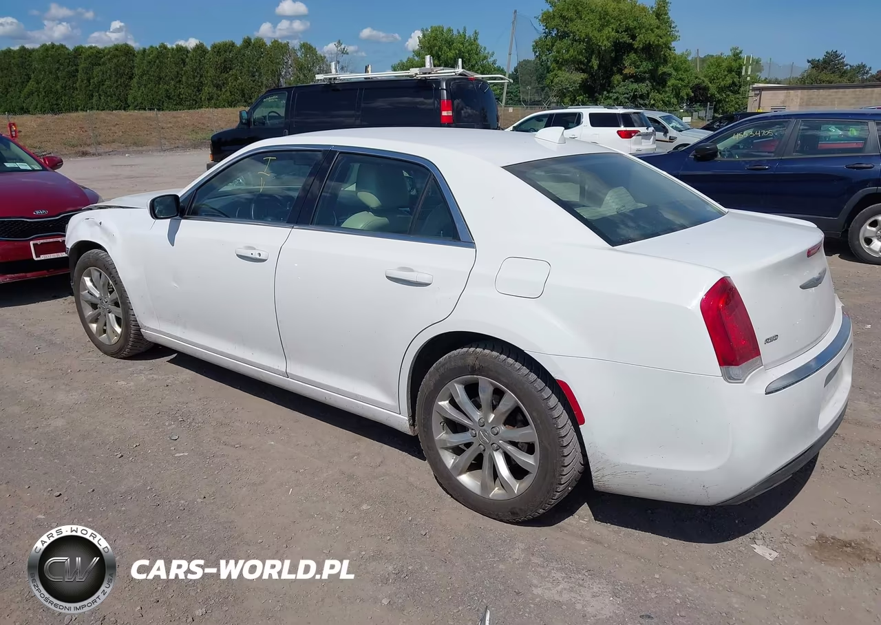 2020 Chrysler 300 Touring L Awd VIN:2C3CCARG7LH148404 - 3