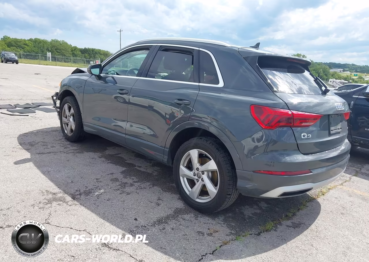 2020 Audi Q3 Premium 45 Tfsi Quattro Tiptronic VIN:WA1AECF38L1025956 - 3
