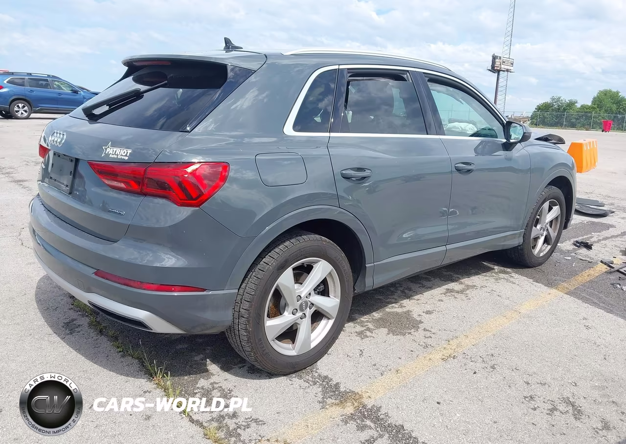 2020 Audi Q3 Premium 45 Tfsi Quattro Tiptronic VIN:WA1AECF38L1025956 - 4
