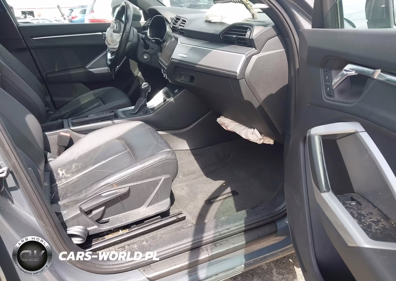 2020 Audi Q3 Premium 45 Tfsi Quattro Tiptronic VIN:WA1AECF38L1025956 - 5