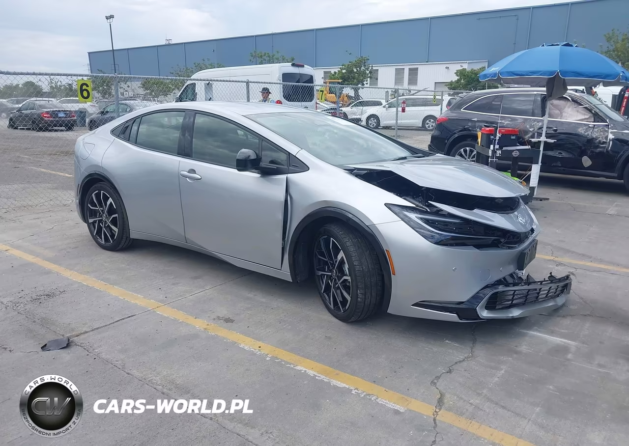 2026 Toyota Prius Plug-In Hybrid Xse – zdjęcie 1 z 16