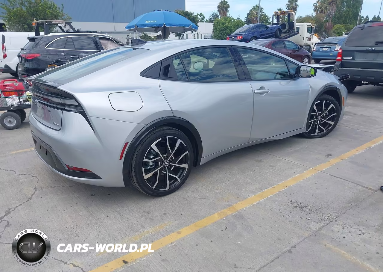 2026 Toyota Prius Plug-In Hybrid Xse VIN:JTDACACU7T3069335 - 4