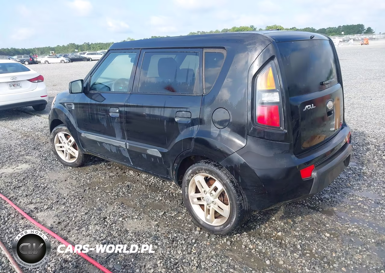 2010 Kia Soul + VIN:KNDJT2A22A7033095 - 3
