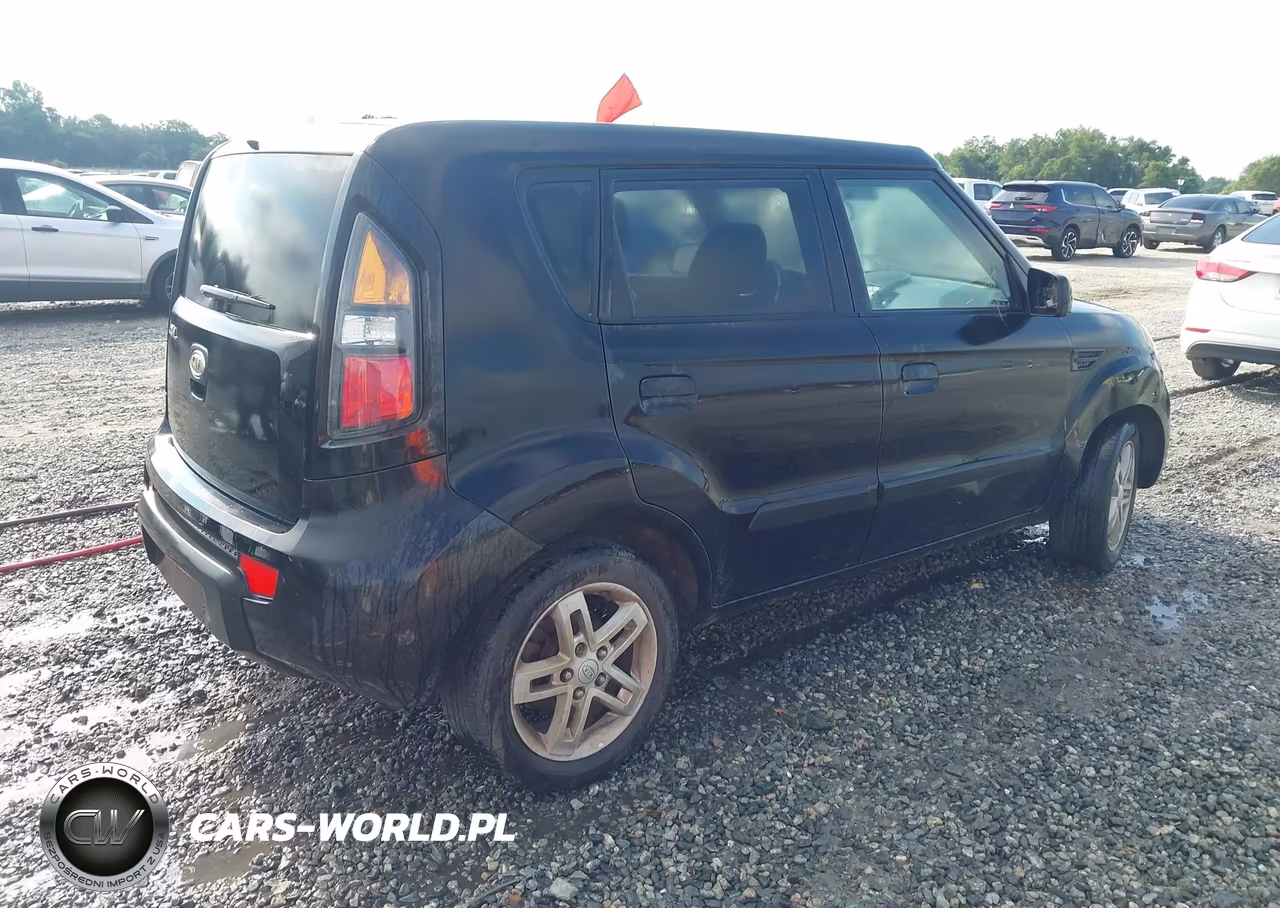 2010 Kia Soul + VIN:KNDJT2A22A7033095 - 4