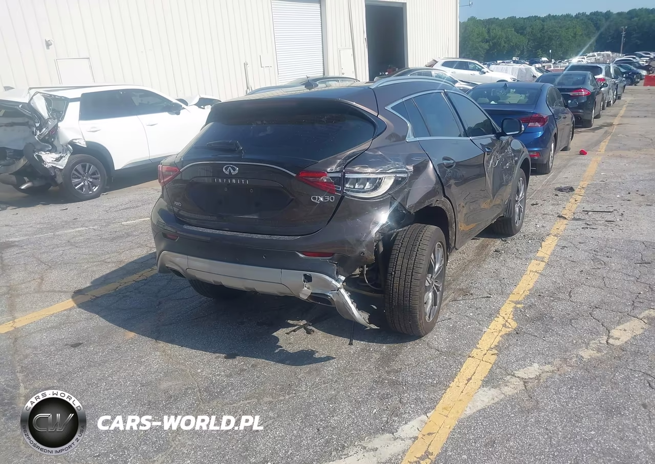 2018 Infiniti Qx30 Premium VIN:SJKCH5CR3JA046296 - 4