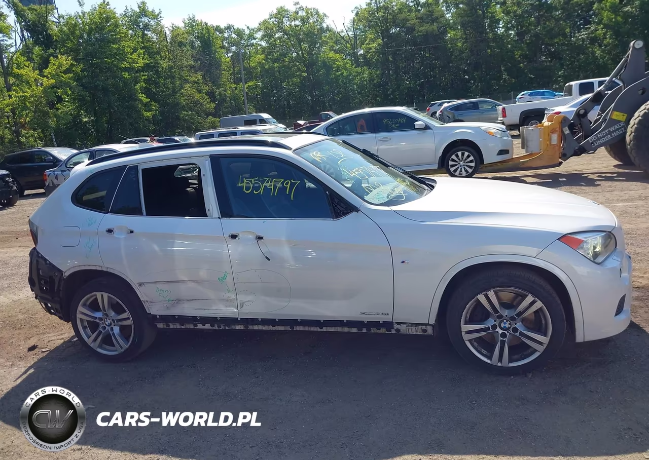 2015 BMW X1 xDrive35I VIN:WBAVM5C5XFVV94619 - 14