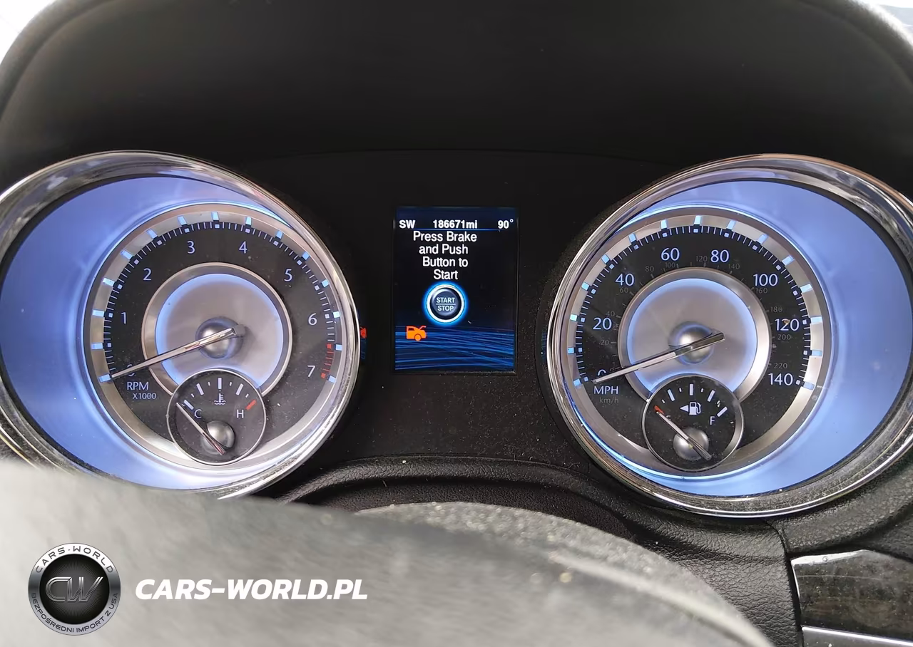 2014 Chrysler 300 VIN:2C3CCAAGXEH118540 - 7