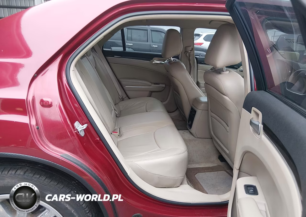 2014 Chrysler 300 VIN:2C3CCAAGXEH118540 - 8