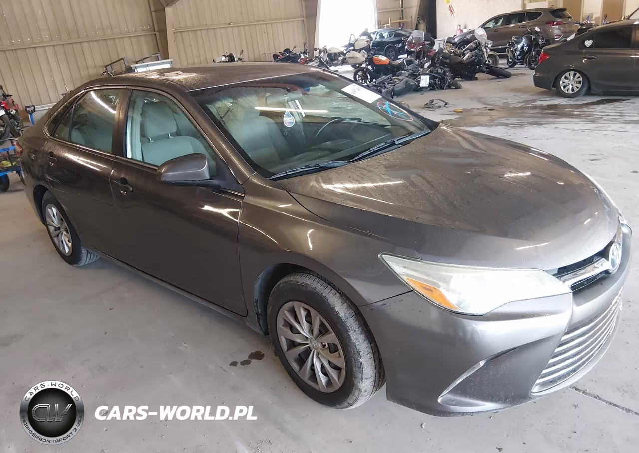 2016 Toyota Camry Le