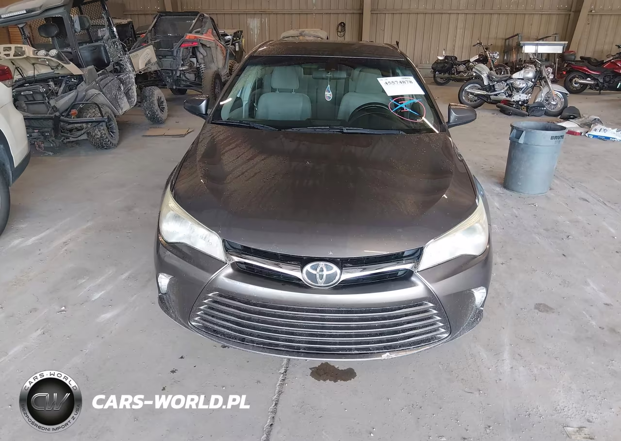 2016 Toyota Camry Le VIN:4T1BF1FK3GU558705 - 12