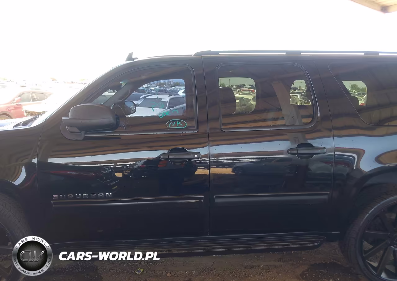 2010 Chevrolet Suburban 1500 Ls VIN:1GNUKHE33AR202770 - 14