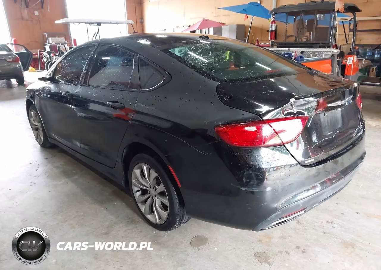 2015 Chrysler 200 S VIN:1C3CCCBB2FN675823 - 3