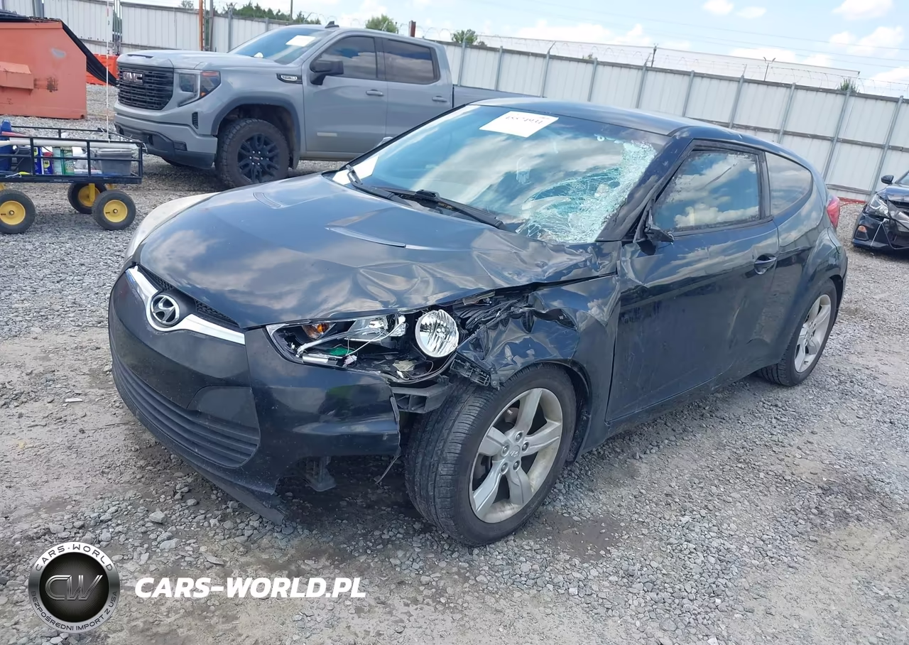 2015 Hyundai Veloster VIN:KMHTC6AD3FU243274 - 2