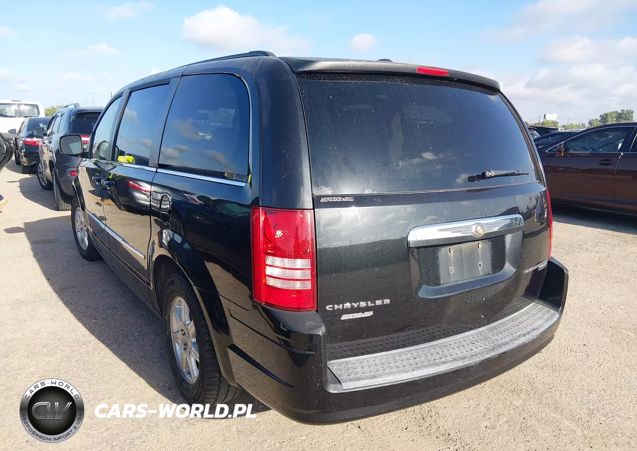 2010 Chrysler Town & Country Touring VIN:2A4RR5D17AR266078 - 3