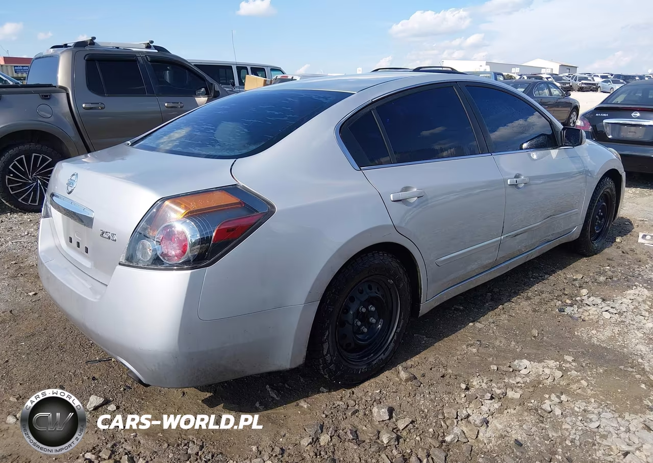 2011 Nissan Altima 2.5 S VIN:1N4AL2AP7BN507122 - 4