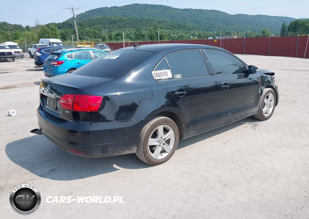 2011 Volkswagen Jetta 2.0L Tdi VIN:3VW3L7AJ0BM062614 - 4