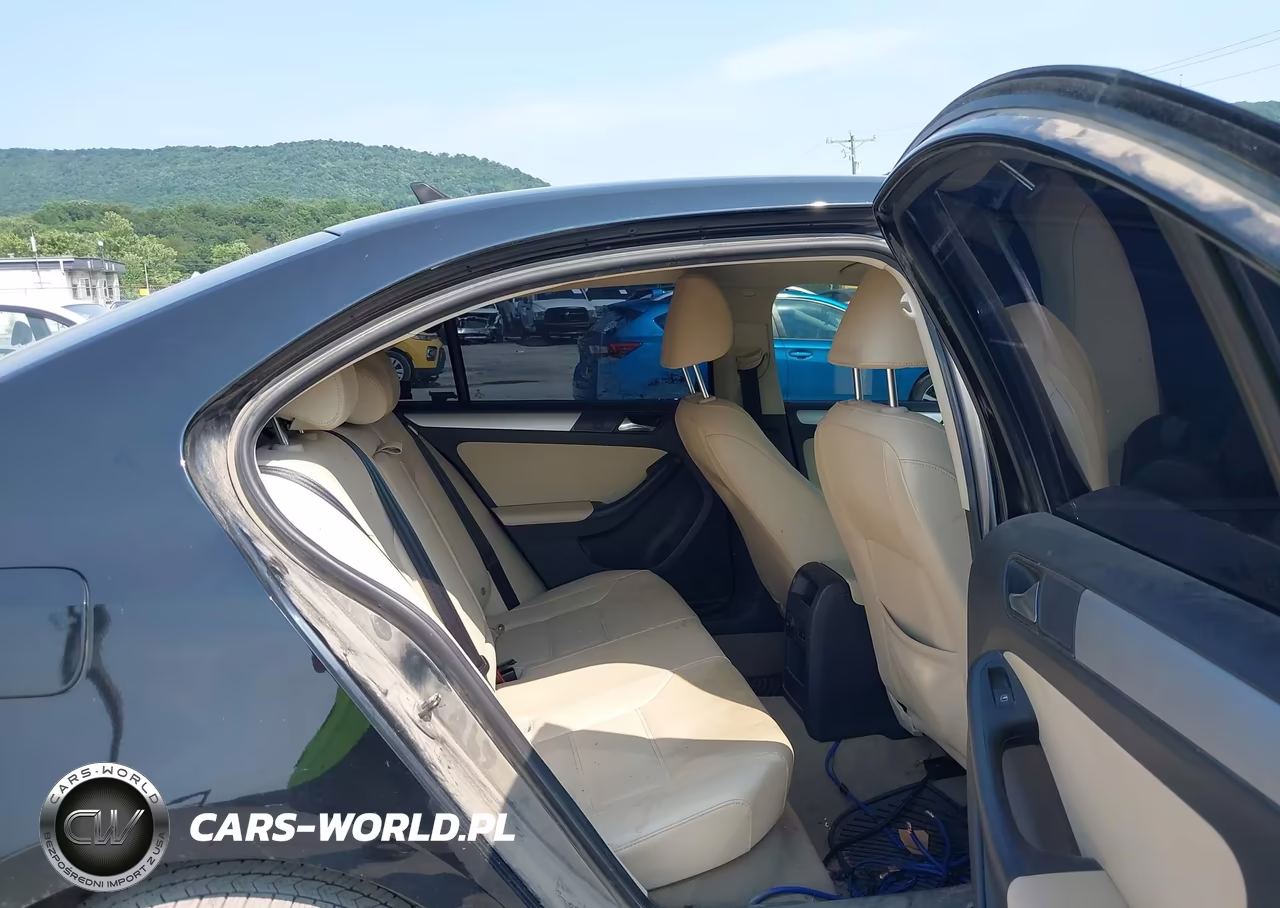 2011 Volkswagen Jetta 2.0L Tdi VIN:3VW3L7AJ0BM062614 - 8