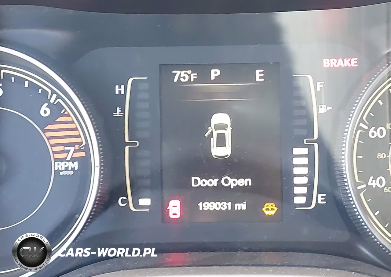 2018 Jeep Cherokee Latitude Fwd VIN:1C4PJLCB4JD620242 - 15