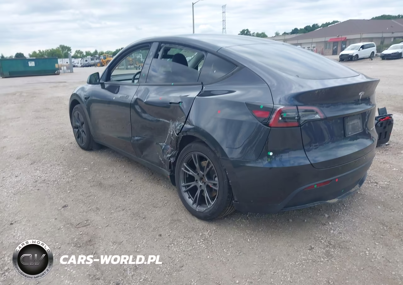 2024 Tesla Model Y Long Range Dual Motor All-Wheel Drive VIN:7SAYGAEE7RF200674 - 3