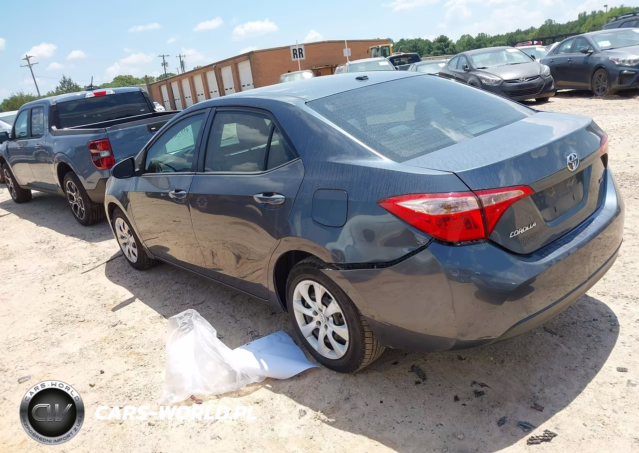 2018 Toyota Corolla Le VIN:2T1BURHE7JC005186 - 3