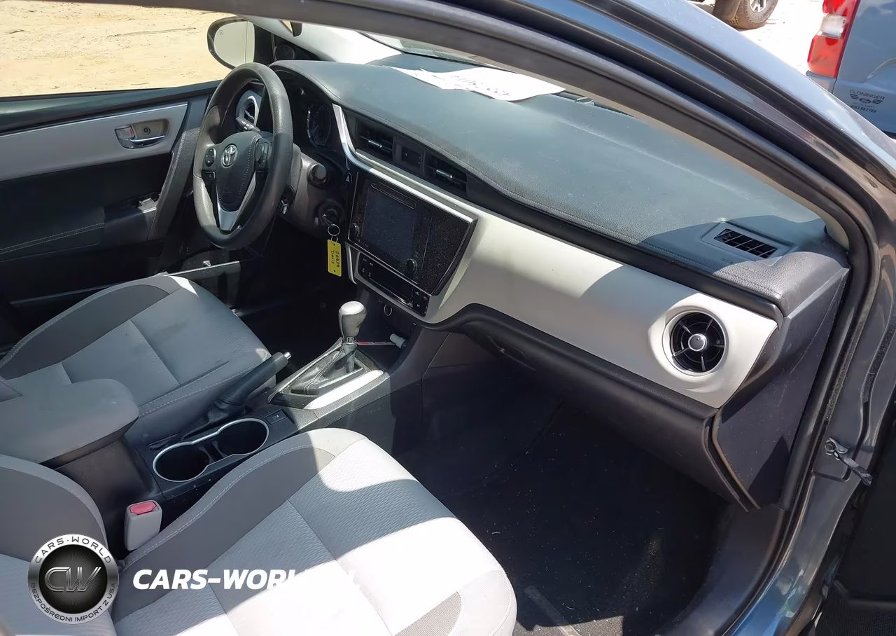 2018 Toyota Corolla Le VIN:2T1BURHE7JC005186 - 5