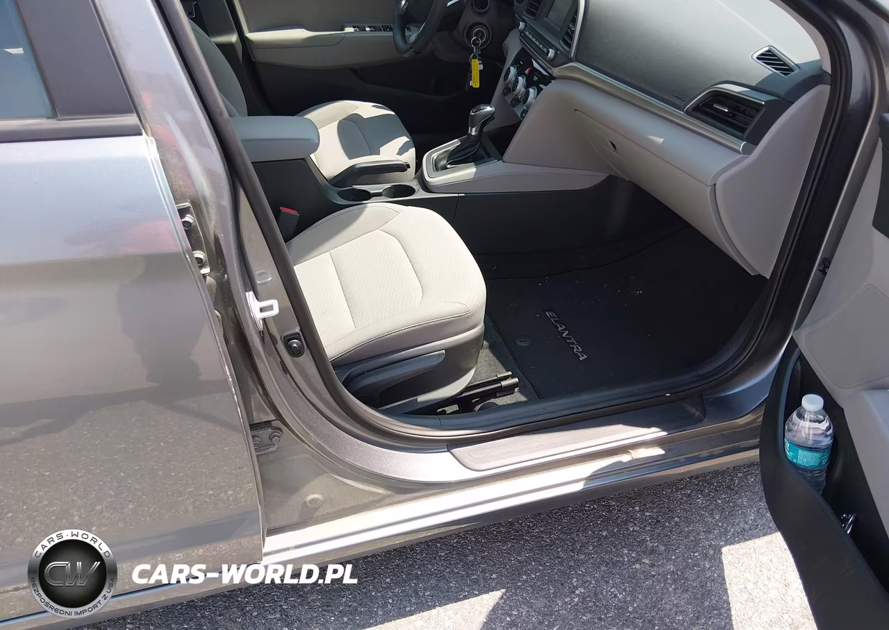 2019 Hyundai Elantra Se VIN:5NPD74LF5KH490610 - 5