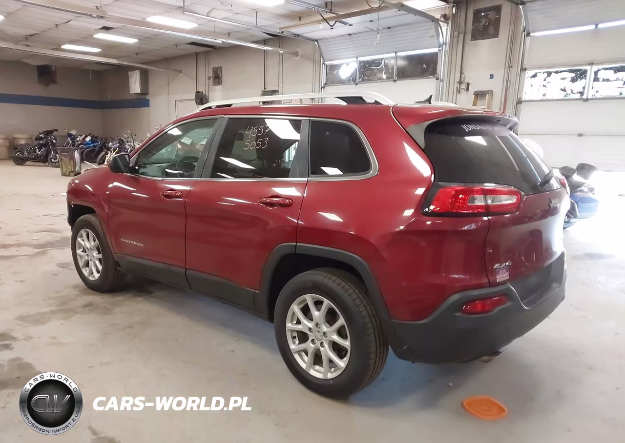 2014 Jeep Cherokee Latitude VIN:1C4PJMCBXEW146510 - 3