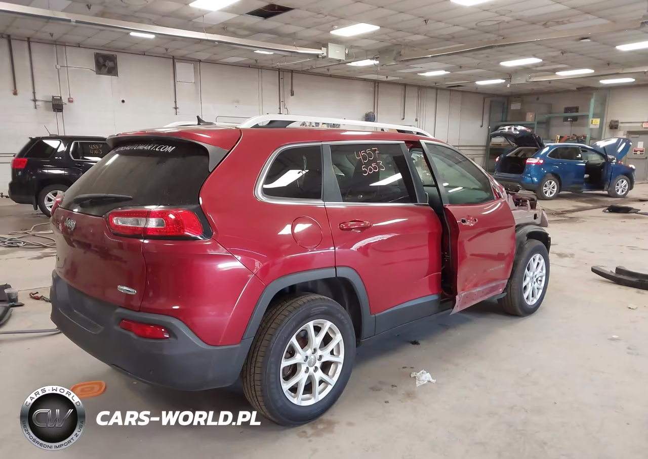 2014 Jeep Cherokee Latitude VIN:1C4PJMCBXEW146510 - 4
