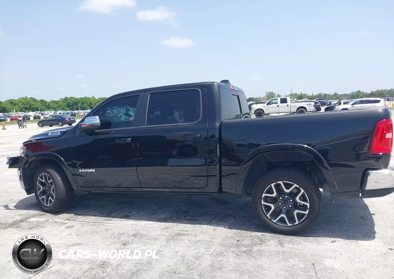 2026 Ram 1500 Laramie 4X4 5'7 Box VIN:1C6SRFJP9TN309364 - 14