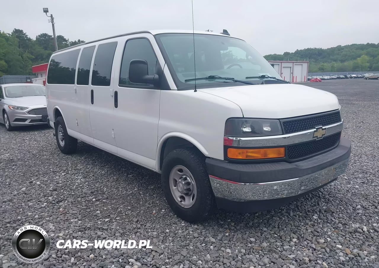 2017 Chevrolet Express 3500 Lt – zdjęcie 1 z 16
