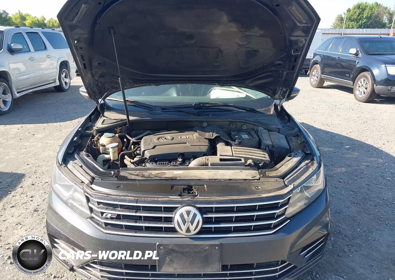 2017 Volkswagen Passat 1.8T R-Line VIN:1VWDT7A30HC034277 - 10