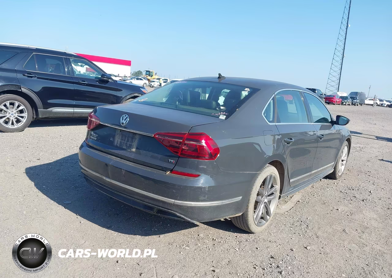 2017 Volkswagen Passat 1.8T R-Line VIN:1VWDT7A30HC034277 - 4